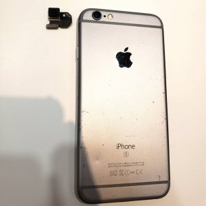イオン新潟青山店 iPhone6S アウトカメラ交換修理