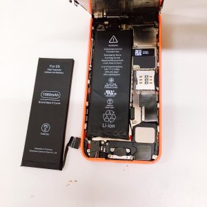 iPhone5C バッテリー交換