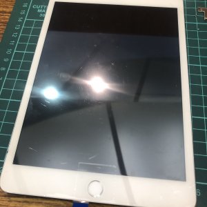iPad mini3 画面割れ交換修理