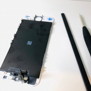 上越店 iPhoneSE 液晶交換