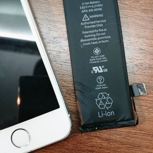 iPhoneSEバッテリー交換