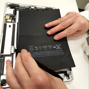 イオン新潟青山店 iPadAirバッテリー交換修理