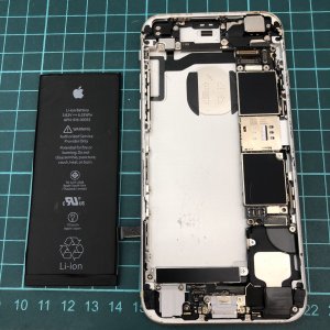 iPhone6s　バッテリー交換