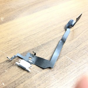iPhoneX ドックコネクタ交換修理