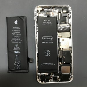 iPhone SE バッテリー交換