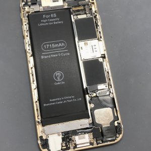 iPhone 6S バッテリー交換