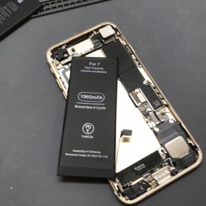 iPhone 7 バッテリー交換