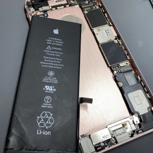 iPhone6S バッテリー交換