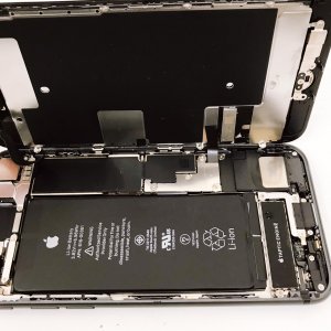 iPhone8 水没修理