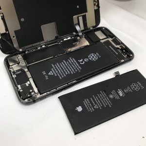 iPhone8 バッテリー交換