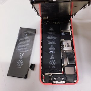 iPhone5C バッテリー交換