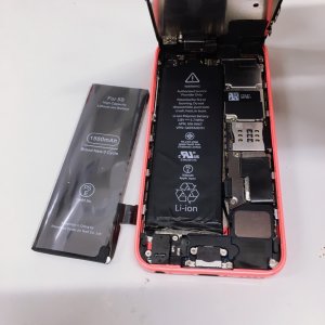 iPhone5C バッテリー交換