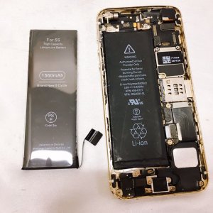 iPhone5S バッテリー交換