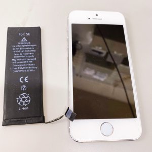 iPhoneSE バッテリー交換