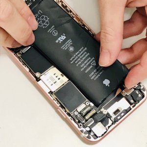 イオン新潟青山店 iPhone6sバッテリー交換修理