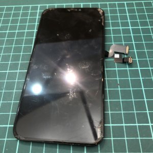 iPhone XS パネル交換