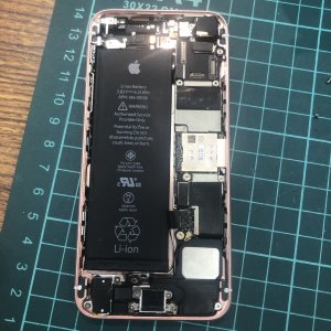 iPhone SEバッテリー交換