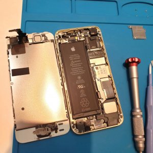 イオン新潟青山店 iPhoneSEバッテリー交換修理