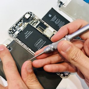 イオン新潟青山店　iPhone６パネル＆バッテリー同時交換修理