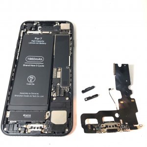 上越店 iPhone7 ライトニング修理