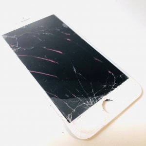 上越店 iPhone6 パネル交換