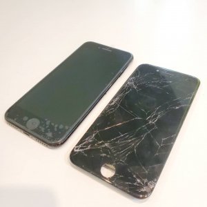 上越店 iPhone7 液晶交換