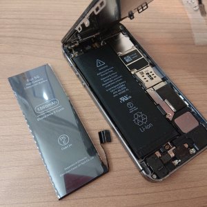 iPhone5s バッテリー交換