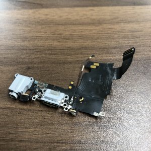 iPhone6S ライトニング交換修理