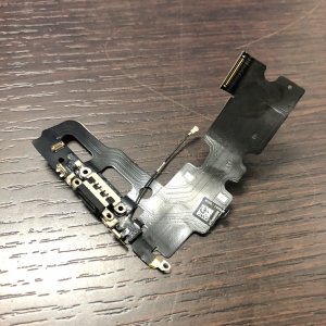 iPhone7 ライトニング修理
