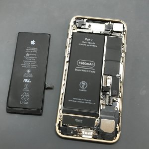 iPhone 7 バッテリー交換