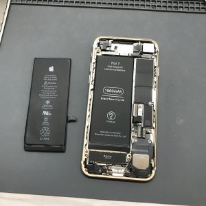 iPhone 7 バッテリー交換