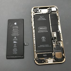 iPhone 7 バッテリー交換