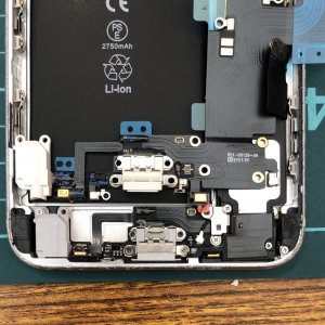 iPhone6S＋　ライトニング交換