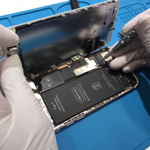 イオン新潟青山店 iPhone7バッテリー交換修理