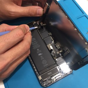 イオン新潟青山店 iPhone7バッテリー+フロントパネル交換修理