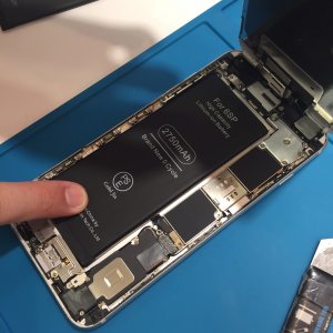 イオン新潟青山店 iPhone6s+バッテリー交換修理