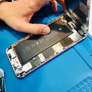 イオン新潟青山店　ｉＰｈｏｎｅ６バッテリー交換修理
