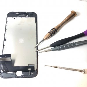 上越店 iPhone7 パネル交換