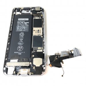 上越店 iPhone6S ライトニング交換