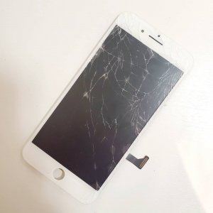 上越店 iPhone8 パネル交換