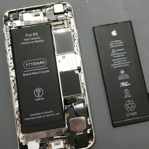 iPhonw 6S バッテリー交換