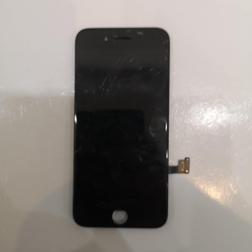 iPhone 8 パネル交換 スマートフォン スマホ 携帯修理 川口市 西川口