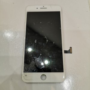 iPhone 8+ 液晶交換 パネル交換 スマートフォン スマホ 携帯修理 川口市 西川口
