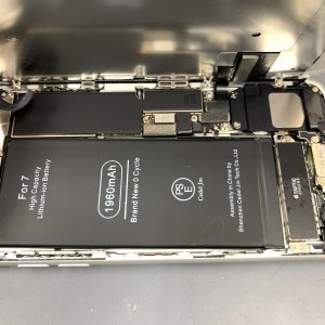 iPhone 7 バッテリー交換