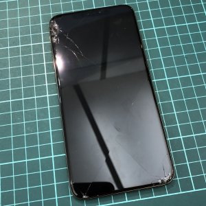 iPhoneXSMax　液晶修理