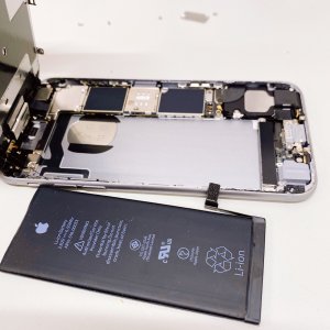 iPhone6s バッテリー交換