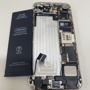 iPhone5S バッテリー交換