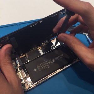 イオン新潟青山店 iPhone８液晶交換修理