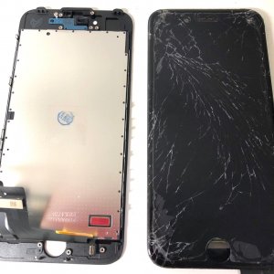 上越店 iPhone7 フロントパネル交換