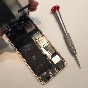 iPhoneSE バッテリー交換修理